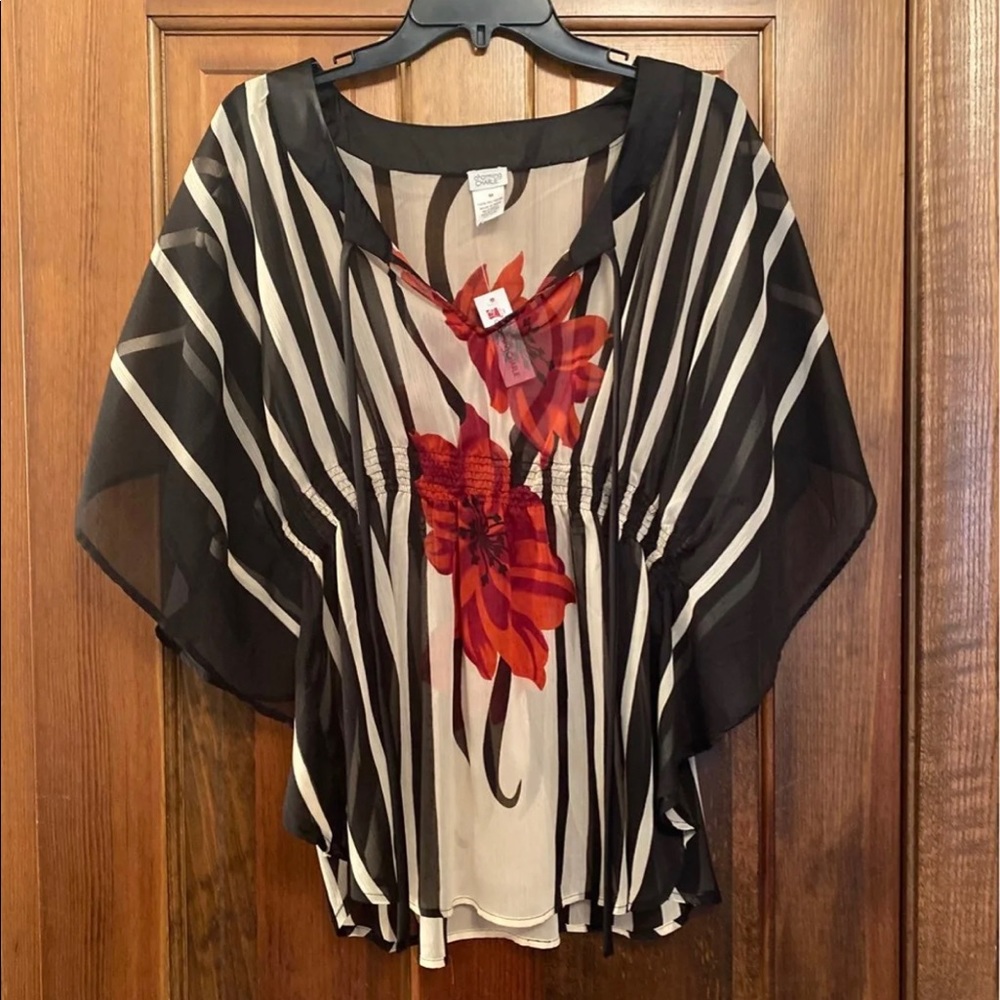 Charming Charlie Floral Top Medium NWT